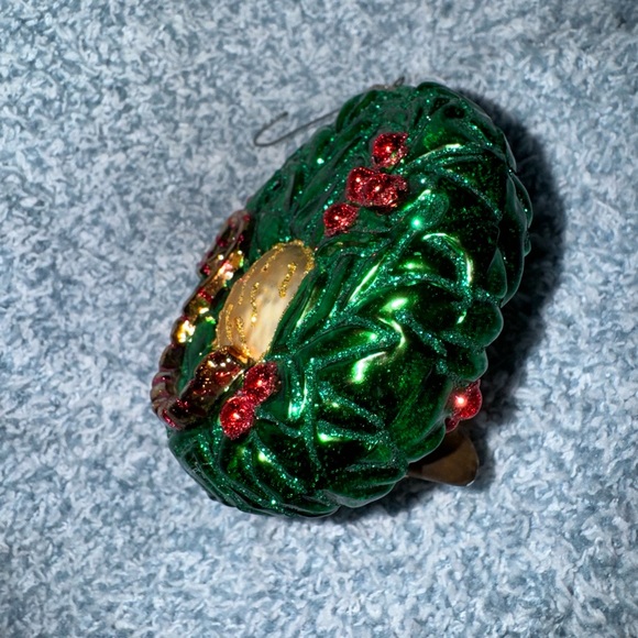 Glass ornament Christmas mouse eating cheese - Picture 10 of 10